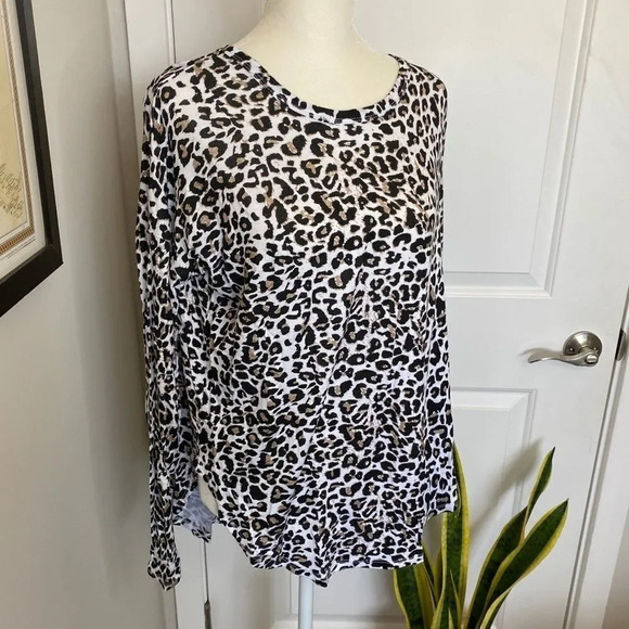 NWT Sweet Romeo Leopard Print Long Sleeve Top - Picture 2 of 10